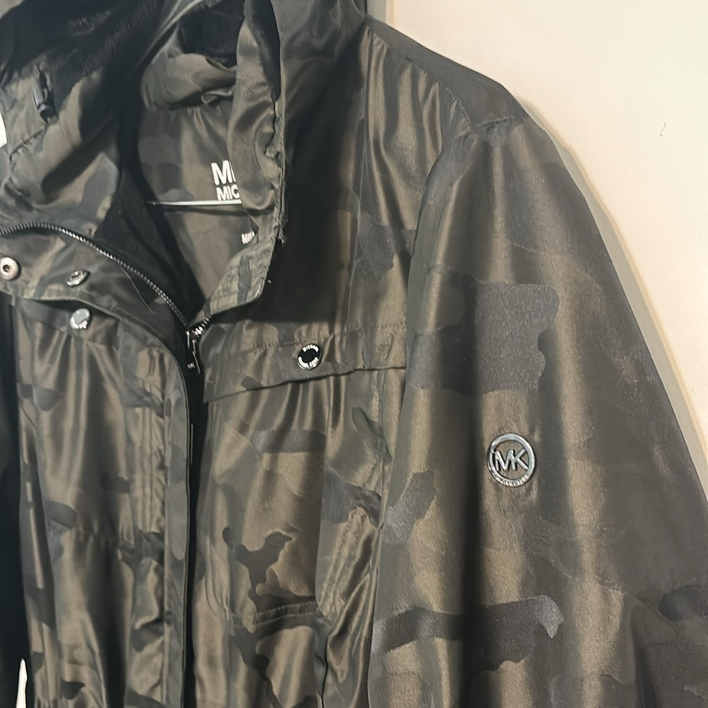 Women's Micheal Kor’s Black/green Hooded Raincoat ~XL/1X - Picture 3 of 7
